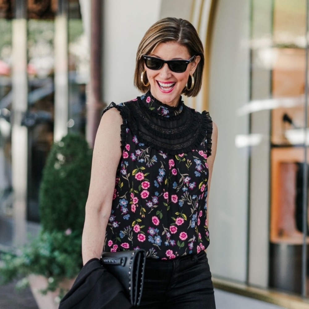 Sleeveless Floral Lace Yoke Top - Black with Pink Floral